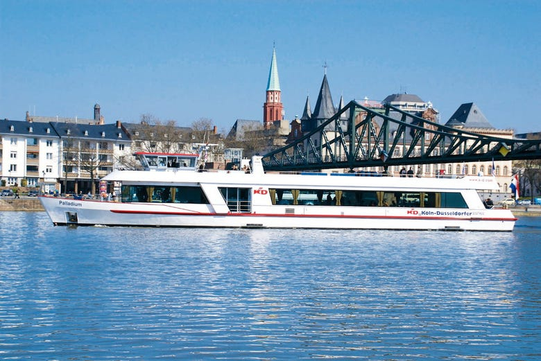 Paseo en barco por Frankfurt