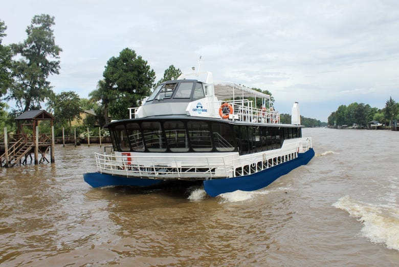 Catamarán por los ríos Tigre, Luján y Sarmiento
