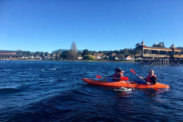 Alquiler de equipo de kayak o de paddle surf en el lago Llanquihue