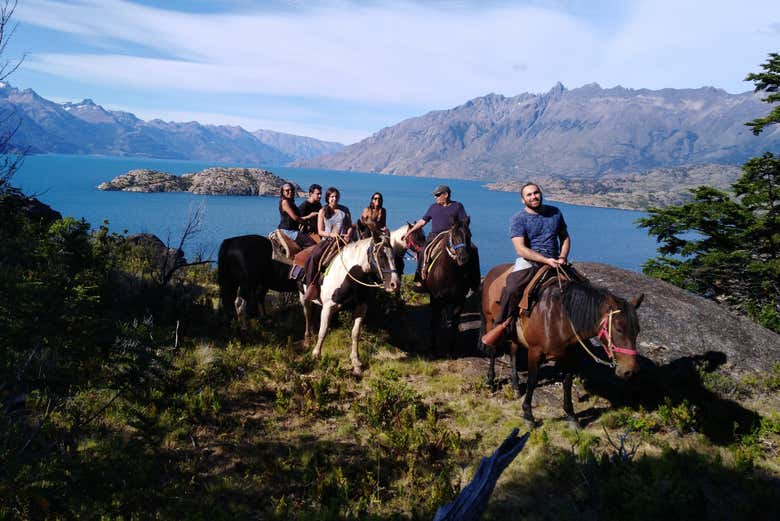 Paseo a caballo por Mallín Grande