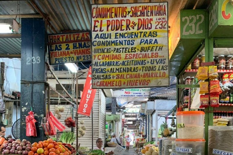 Tour por el mercado La Magola + Clase de cocina colombiana