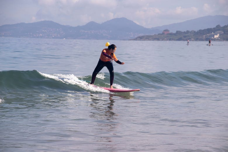 Curso de surf en Bastiagueiro