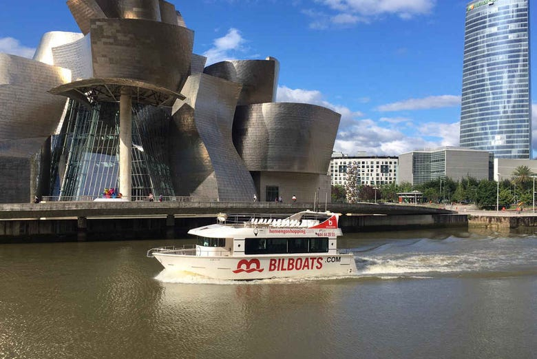 Paseo en barco por Bilbao