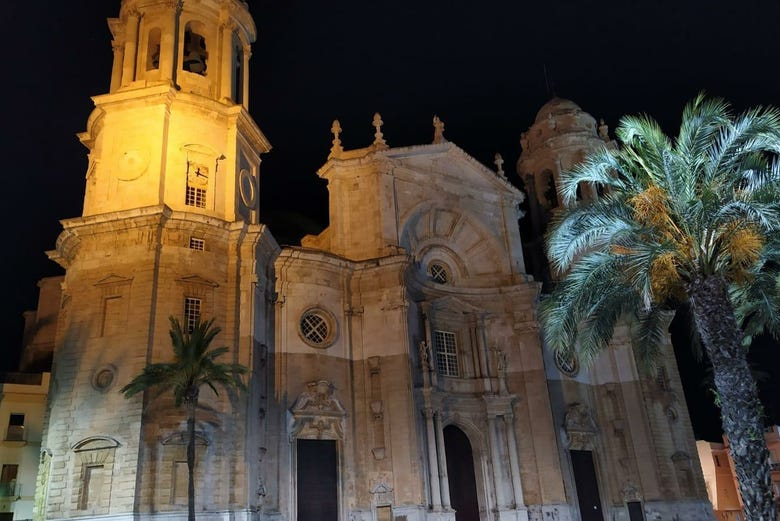 Tour de los misterios y leyendas de Cádiz