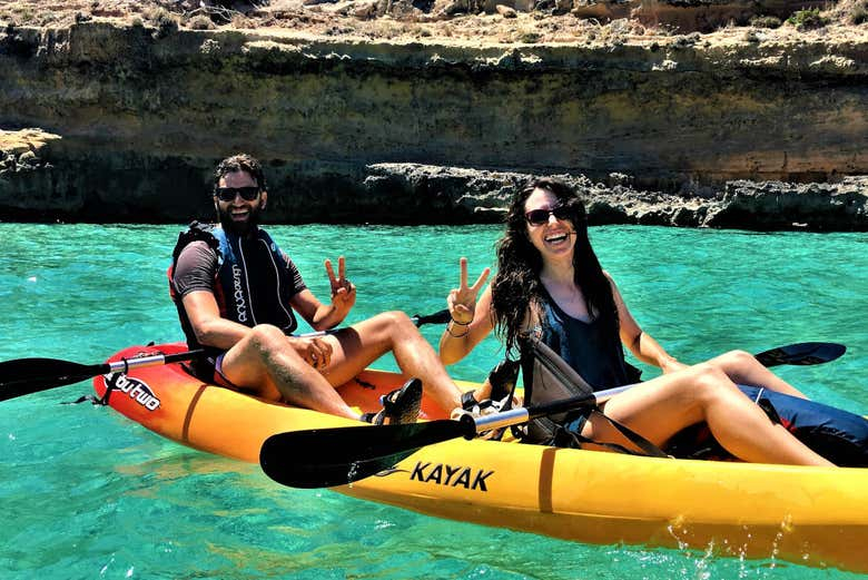 Tour en kayak con snorkel por Cala Codolar