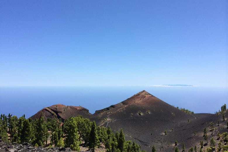 Senderismo por los volcanes de La Palma desde El Paso