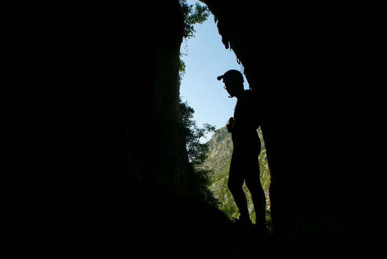 Espeleología en las cuevas de los Picos de Europa