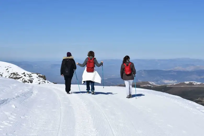 Paseo con raquetas de nieve por Sierra Nevada