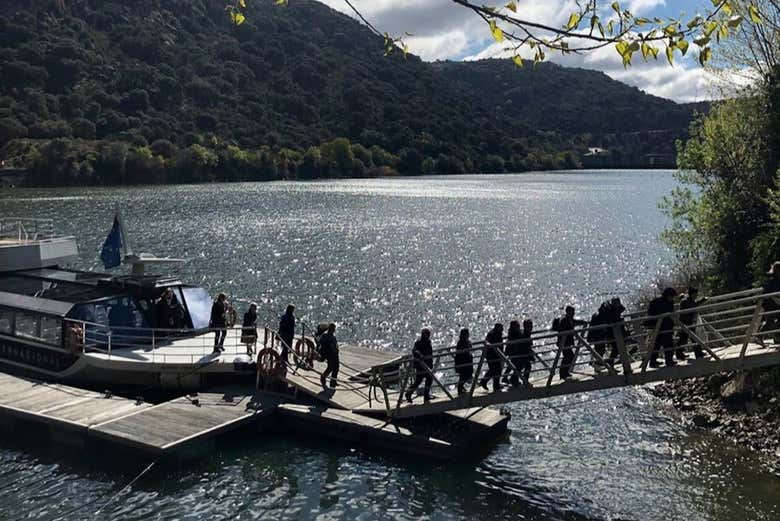 Paseo en barco por los Arribes del Duero