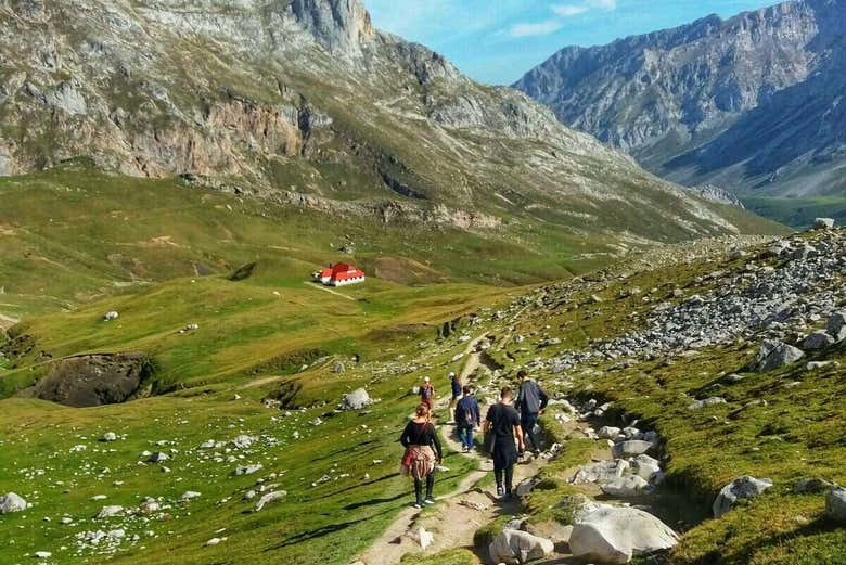 Senderismo por los Picos de Europa + Balneario La Hermida