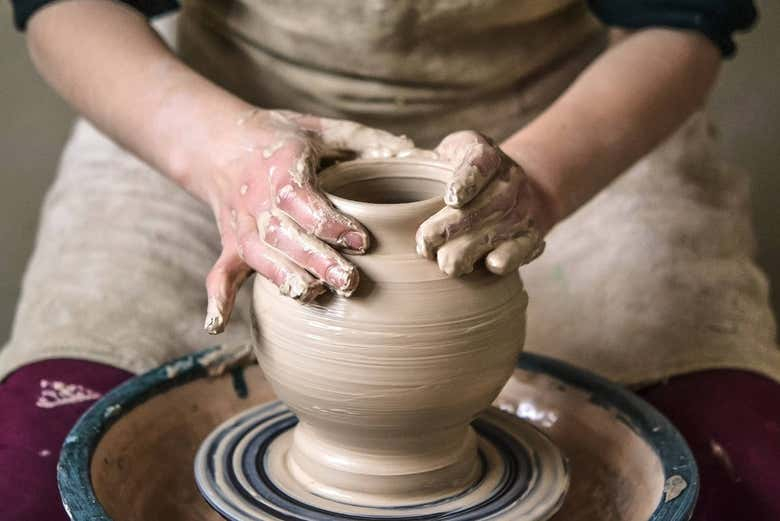 Visita guiada por el Museo de Alfarería + Taller de cerámica