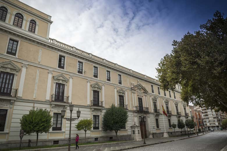 Tour teatralizado Reinas de Valladolid