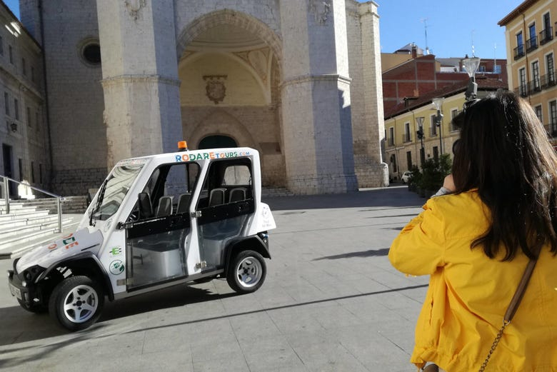 Tour en coche eléctrico por Valladolid
