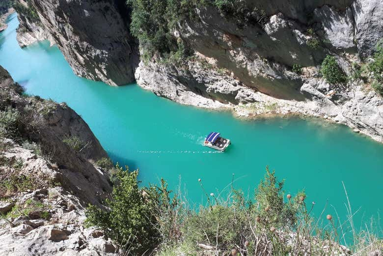 Paseo en catamarán por el congost de Mont-Rebei