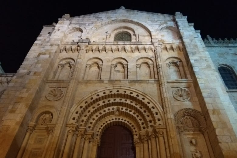 Tour de luces y leyendas de Zamora