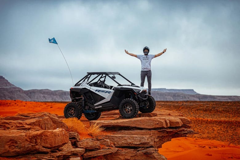 Tour en buggy por la casa de los Picapiedra