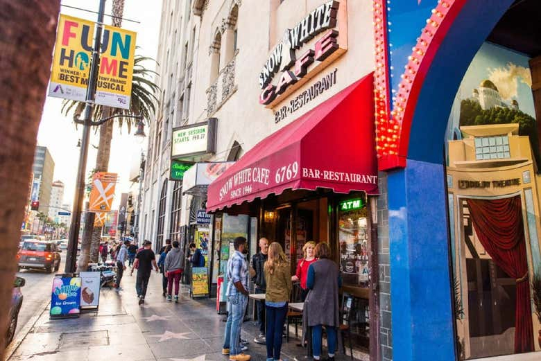 Tour por los bares clásicos de Hollywood