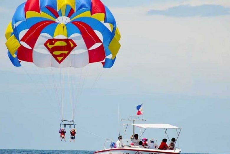 Parasailing en Boracay