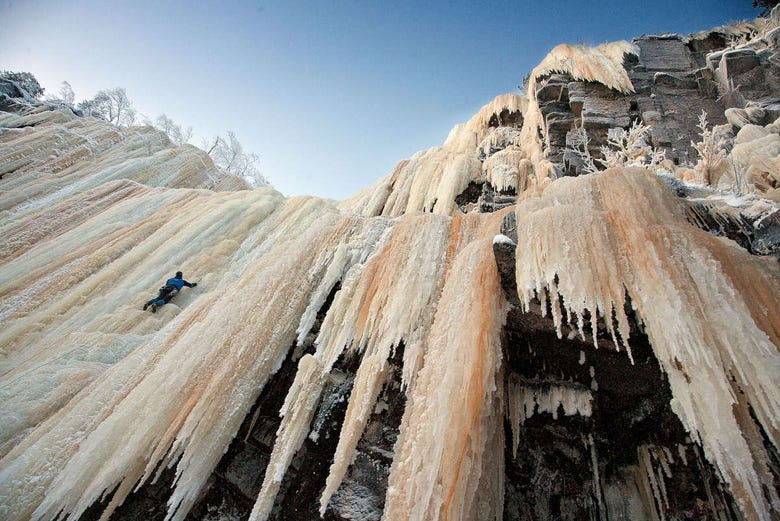 Escalada en hielo en el cañón de Korouoma