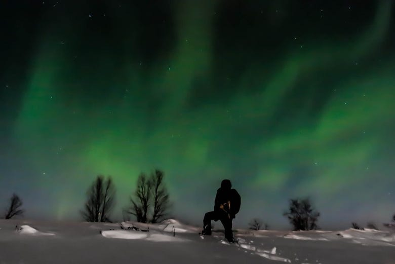 Tour de la aurora boreal en raquetas de nieve