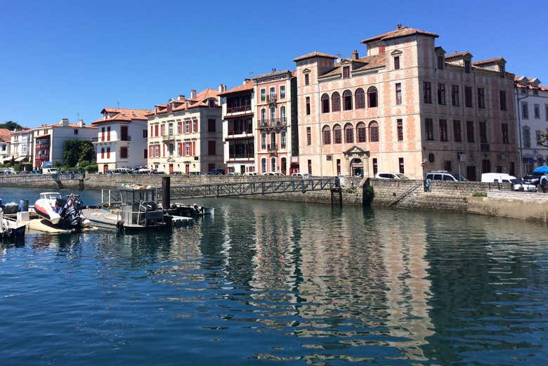 Tour privado por San Juan de Luz con guía en español