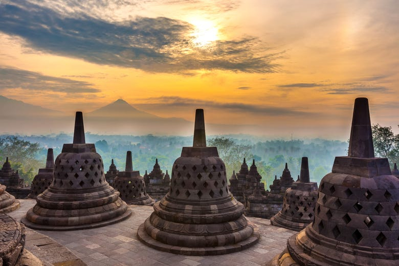 Excursión privada a Borobudur al amanecer y Meseta Dieng