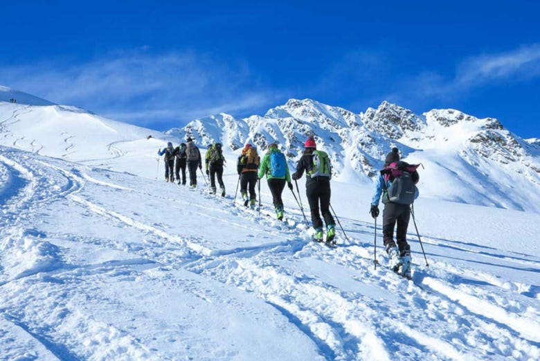 Excursión privada de 4 días a la estación de esquí de Dizin