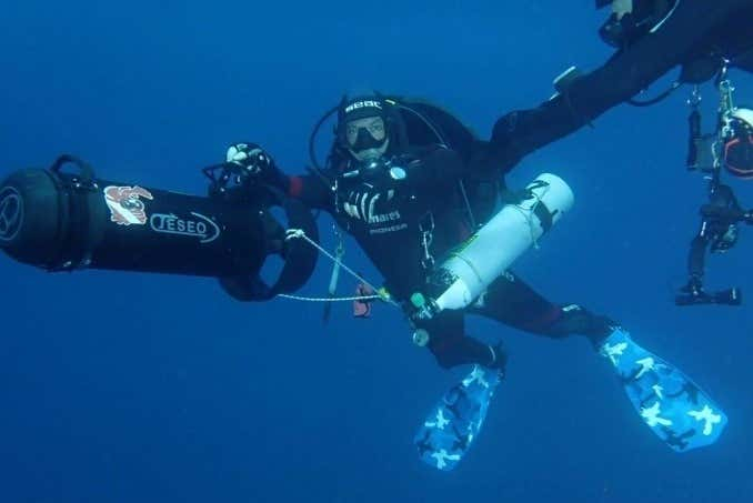 Buceo con scooter submarino en Aci Castello