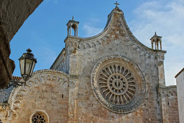 Tour privado por Ostuni con guía en español