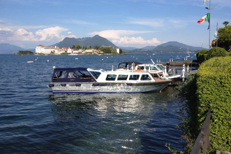 Barco turístico de las islas Borromeas