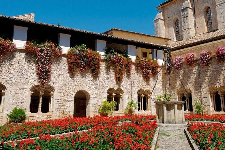 Visita guiada por la abadía de Casamari