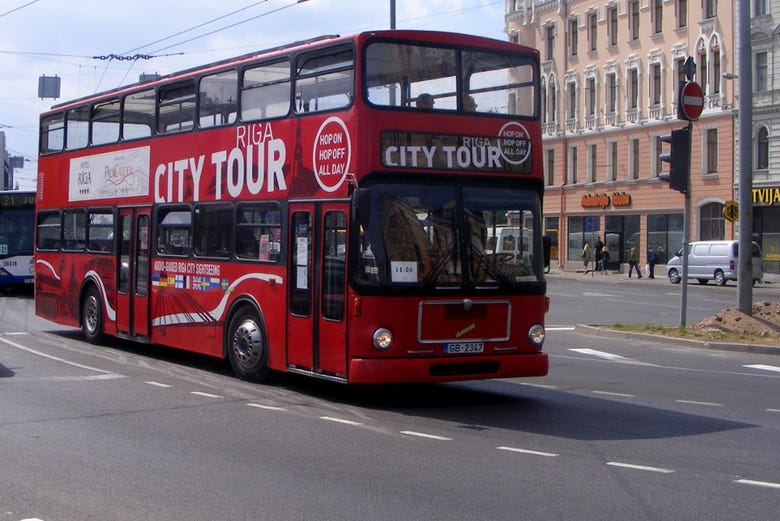 Autobús turístico de Riga