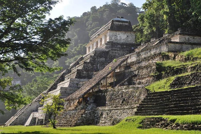 Excursión a las zonas arqueológicas de Pomoná y Palenque