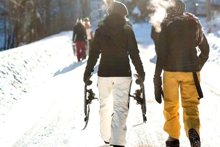 Paseo con raquetas de nieve