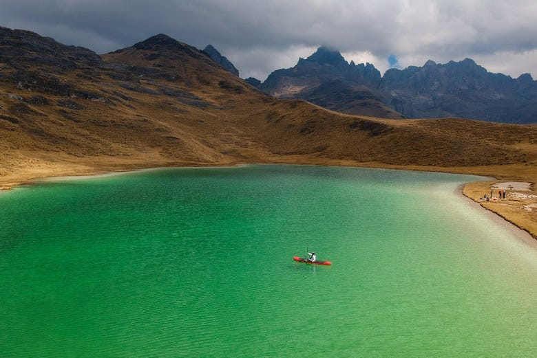 Senderismo y kayak en la Laguna Esmeralda