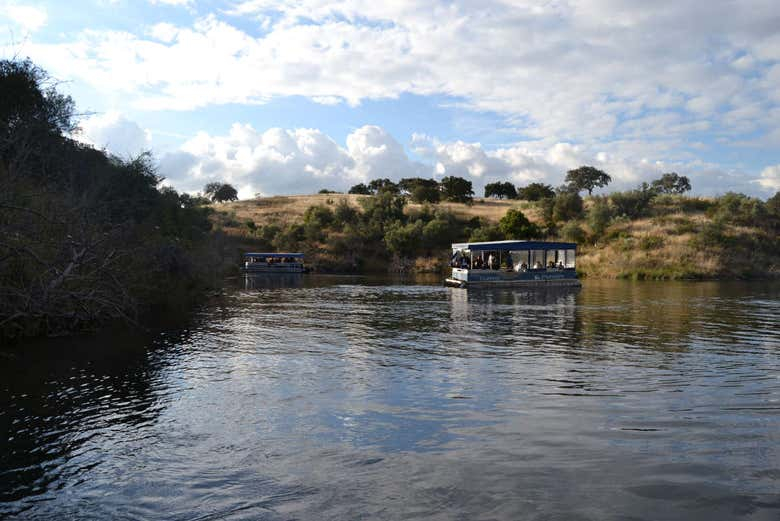 Paseo en barco por el lago Alqueva