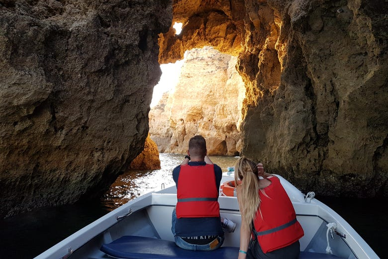 Paseo en barco a las cuevas de Ponta da Piedade