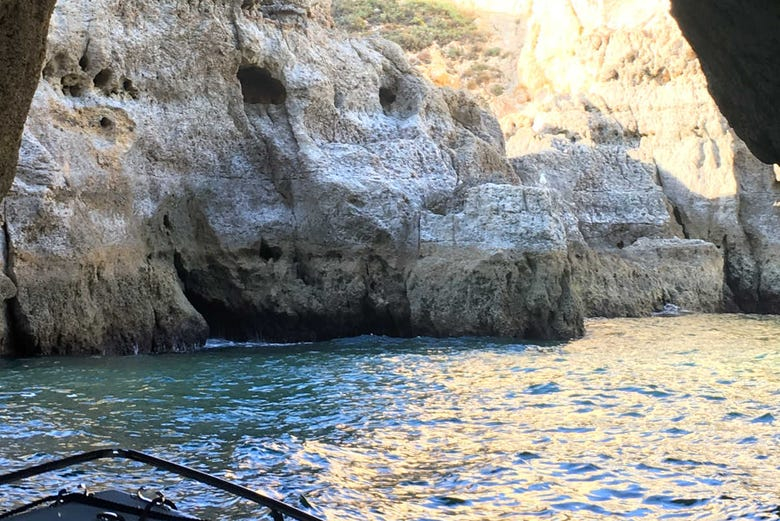 Paseo en barco por las cuevas de Benagil + Snorkel