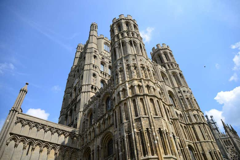 Entrada a la Catedral de Ely