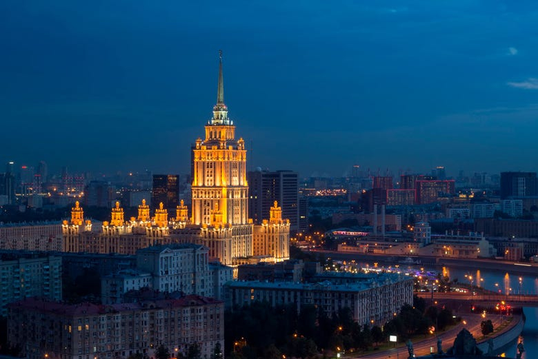 Tour nocturno por el Moscú iluminado