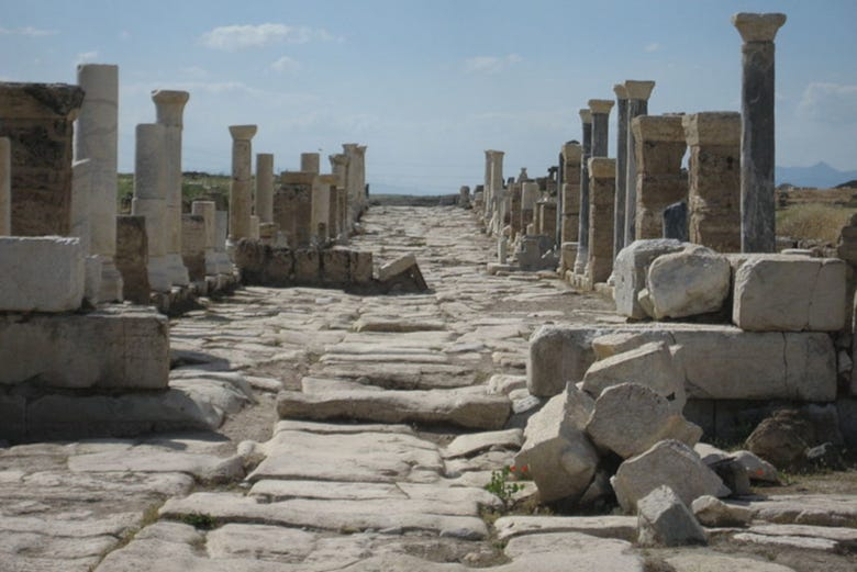 Excursión a Pamukkale, Hierápolis y Laodicea