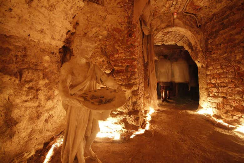 Tour privado por los subterráneos de Leópolis