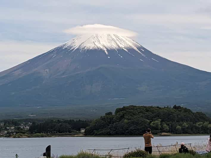 1 día 10 horas Monte Fuji y Lago Kawaguchiko con conductor inglés