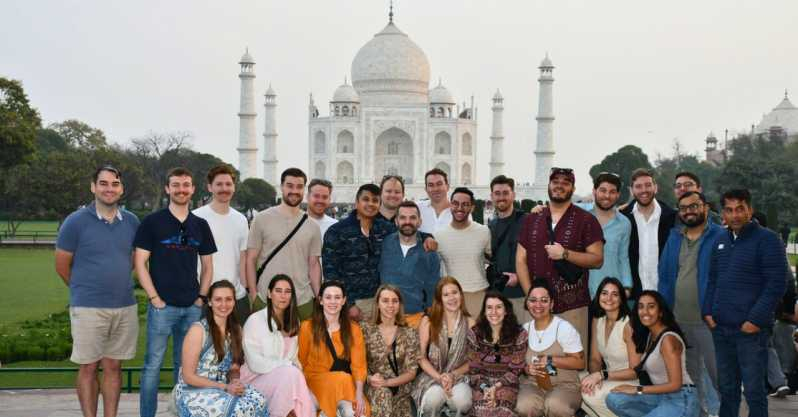 Desde Delhi: Excursión privada de un día al Taj Mahal y Agra en coche AC