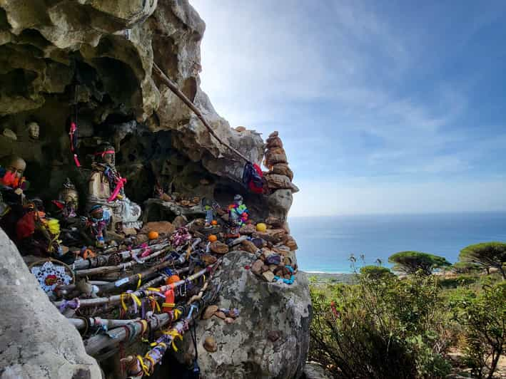 Tarifa:Excursión a la Cueva de Buda en el Parque Natural del Alcornoque