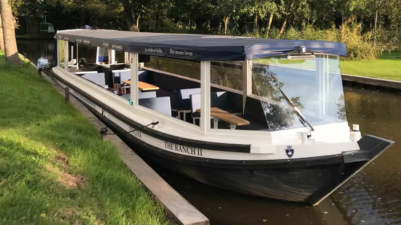 Giethoorn: tour en barco privado de lujo de 1 hora con guía local