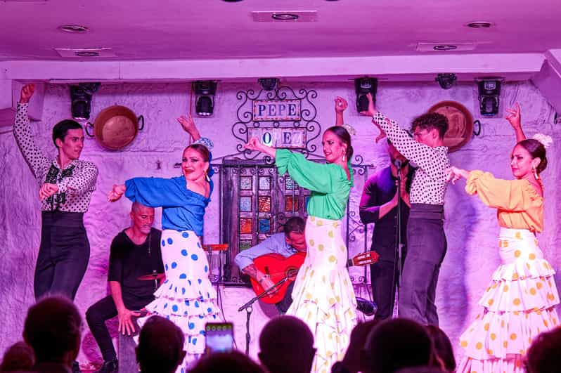 Torremolinos: Espectáculo Flamenco con Bebidas