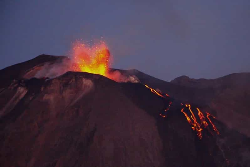 Desde Lípari: Crucero con paradas en Panarea y Stromboli