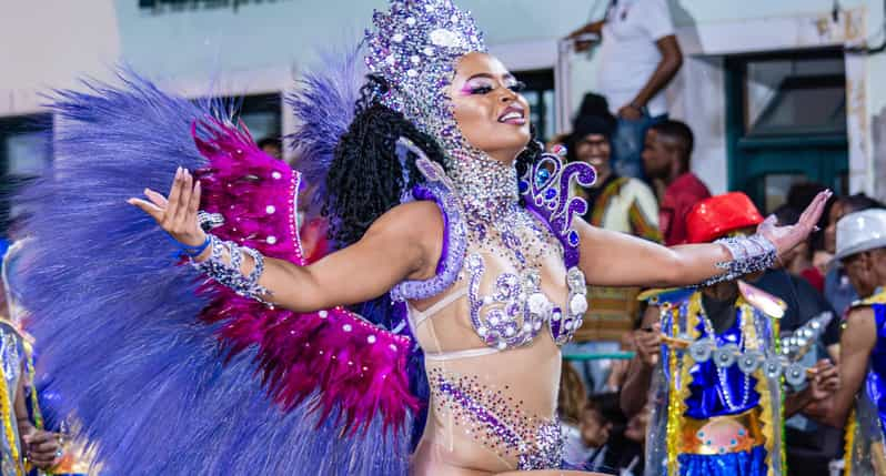 Mindelo: Tour de la ciudad con bailarina de carnaval