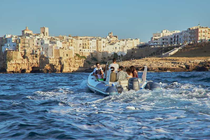 Polignano a Mare: Excursión a la Cueva del Barco con Prosecco y Aperitivos